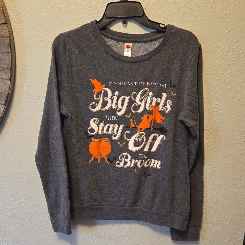 Gray Graphic Sweatshirt